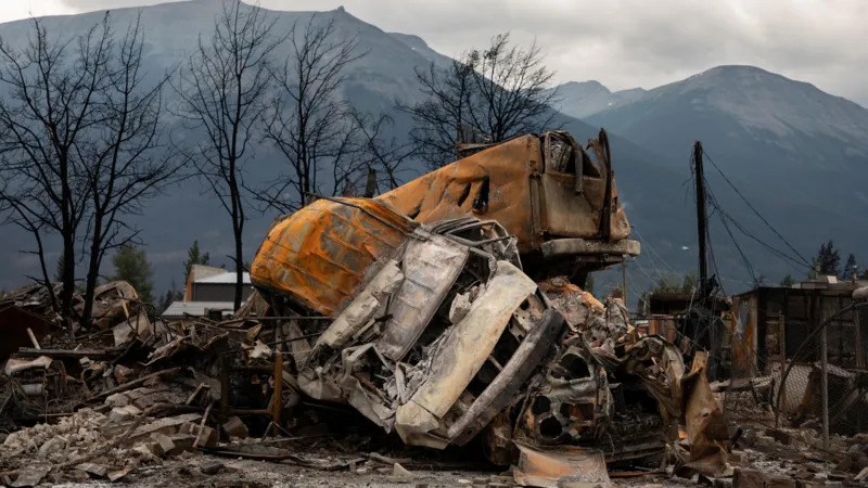 A cidade de Jasper no Canadá foi incendiada com arma de energia dirigida? 1