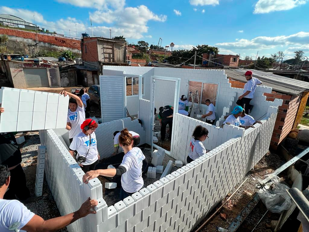 Fuplastic revoluciona a construção modular com blocos de montar de plástico reciclado. 3