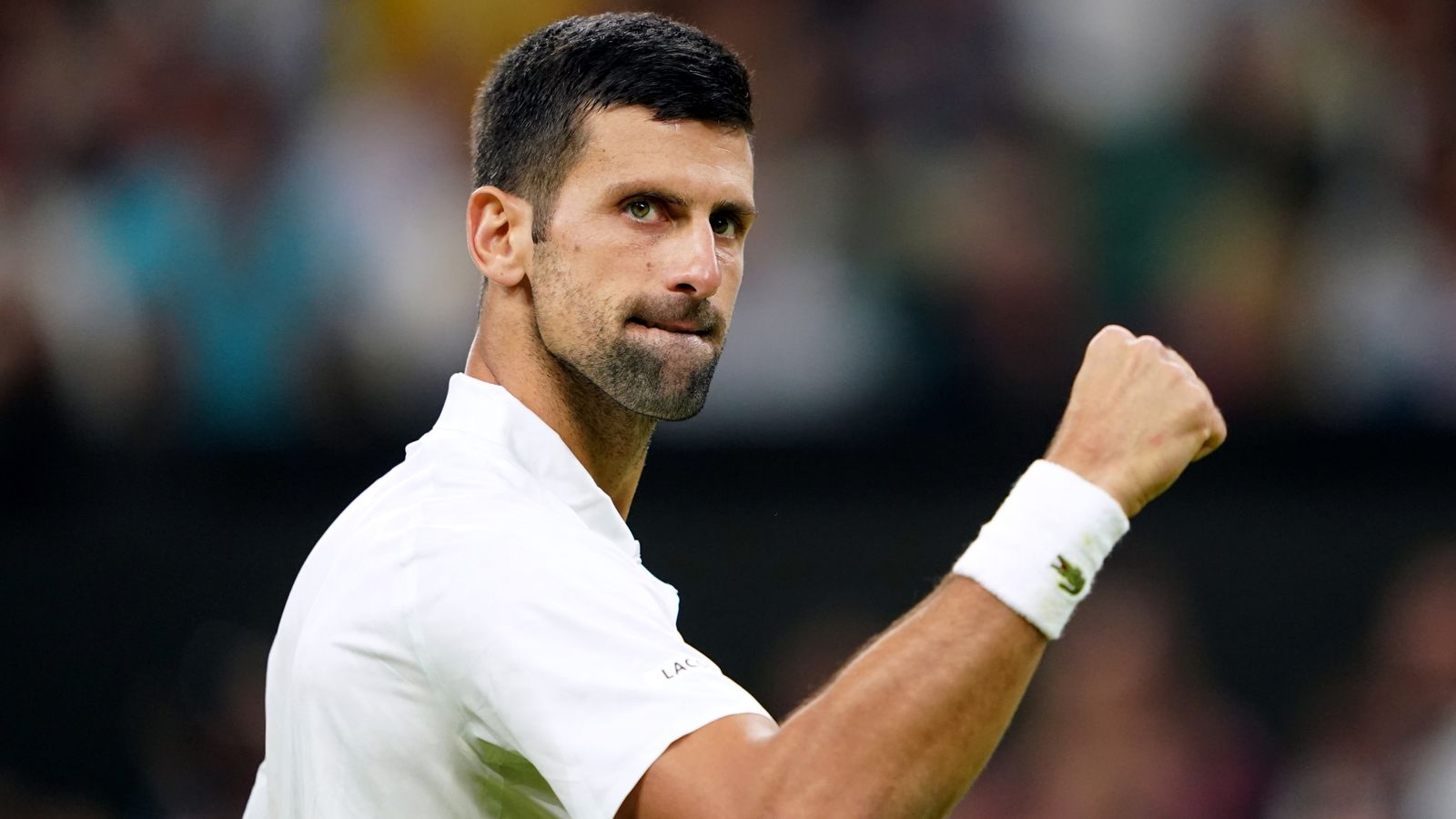 Novak Djokovic, o tenista número um do mundo, foi envenenado na Austrália por se recusar a ser vacinado.